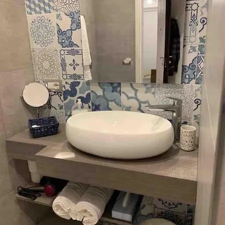 Dadedo' -monolocale Tra Plebiscito Toledo E Chiaia Napoli