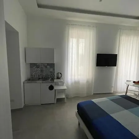 Dadedo' -monolocale Tra Plebiscito Toledo E Chiaia Apartment *