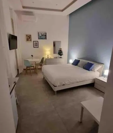 Dadedo' -monolocale Tra Plebiscito Toledo E Chiaia Napoli