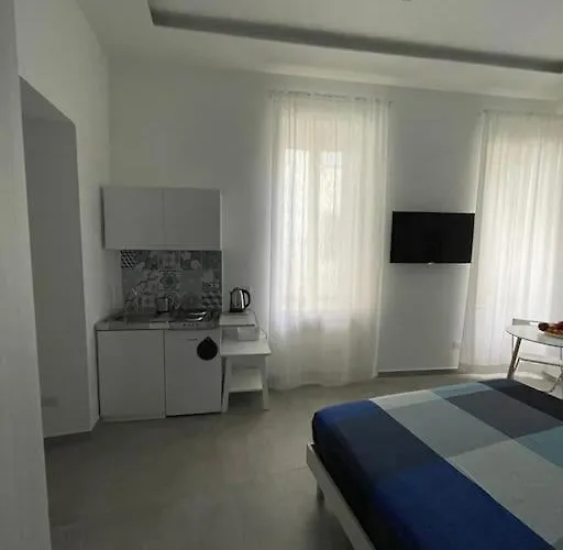 Dadedo' -monolocale Tra Plebiscito Toledo E Chiaia Διαμέρισμα *